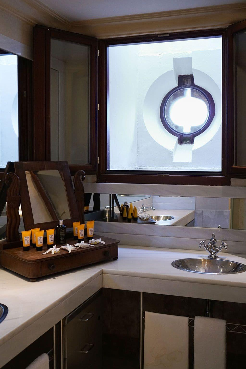 Hotel Landa Burgo Esterno foto Bathroom amenities