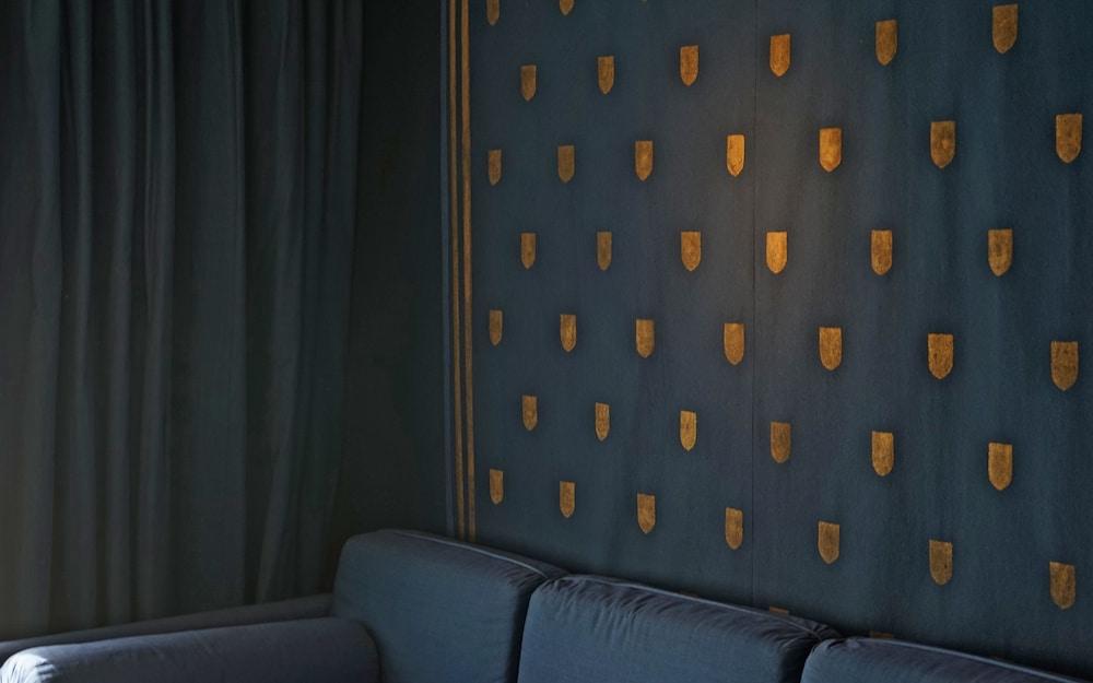 Hotel Landa Burgo Esterno foto Detail of the interior